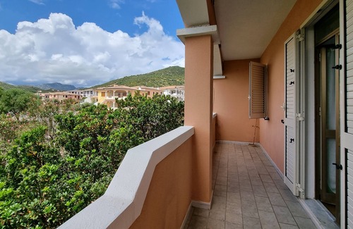 La Caletta Apartment | Apartment in La Caletta 5 minutes from the beach