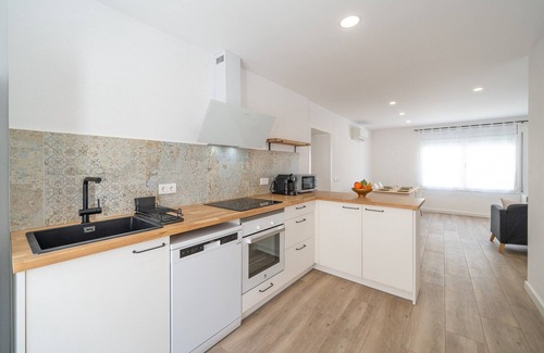 L'Escala Apartment | Apartment in L’Escala near Las Barcas Beach