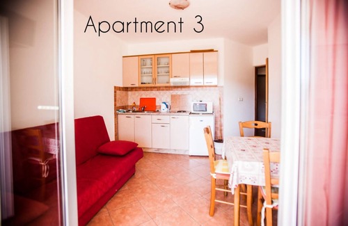 Lopar Apartment | Apartment in Lopar with Balcony, Air condition, WIFI, Washing machine (186-3)