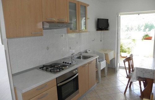 Lopar Apartment | Apartment in Lopar with Balcony, Air condition, WIFI, Washing machine (893-1)