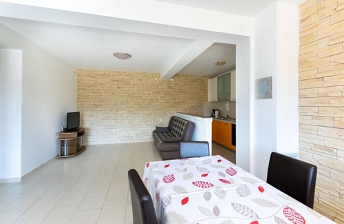 Lopar Apartment | Apartment in Lopar with Balcony, Air condition, WIFI (4421-1)