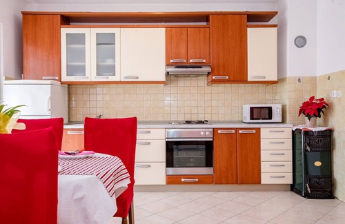 Lopar Apartment | Apartment in Lopar with Terrace, Air condition, WIFI, Washing machine (4360-3)