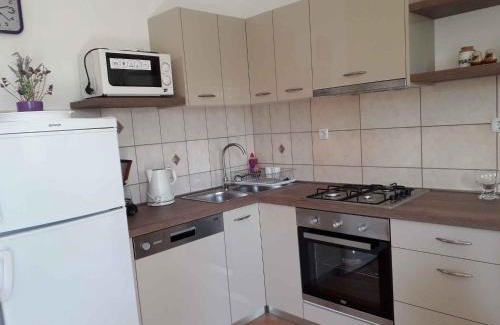 Lopar Apartment | Apartment in Lopar with Two-Bedrooms 3