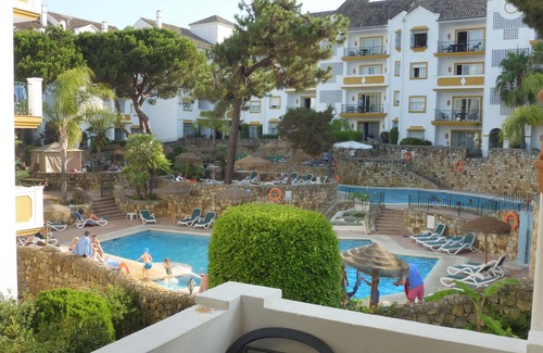 Nikki Beach Apartment | Apartment in Marbella Costa Del Sol on the Elviria seafront for 4 people.