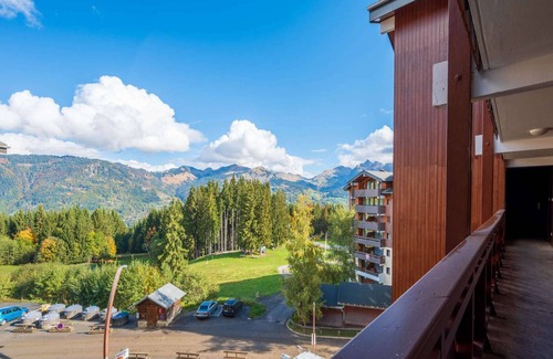 Morillon Apartment | Apartment in Morillon at Ski Slopes