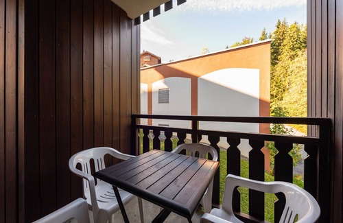 Les Esserts Apartment | Apartment in Morillon at Ski Slope