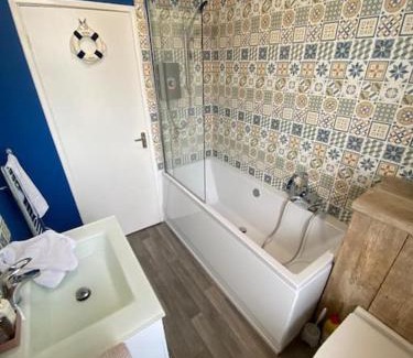 Old Town Hastings Apartment | Apartment in Old Town near the beach