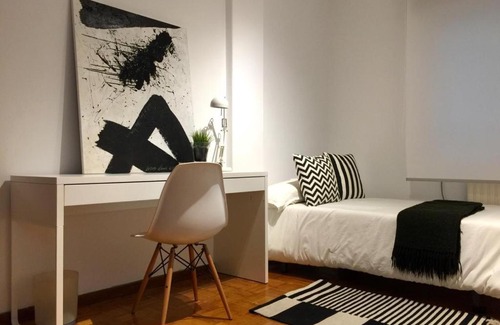 Pontevedra Apartment | Apartment in Pontevedra's downtown Beach and Golf