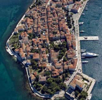 Brulo Apartment | Apartment in Porec with Balcony, Air conditioning, Wi-Fi (3794-5)