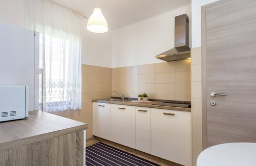 Skatari Apartment | Apartment in Pula near the Sea and Town Center