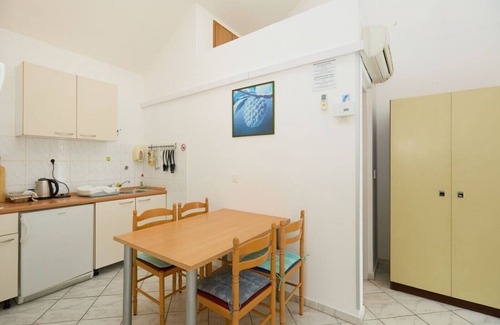 Saplunara Apartment | Apartment in Saplunara with Seaview, Balcony, Air condition, WIFI (5197-2)