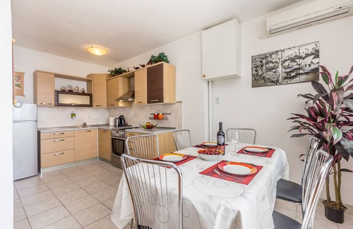 Sarsoni Apartment | Apartment in the 8th floor with Sea view