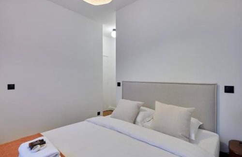 Batignolles Apartment | Apartment in the center of Paris by Studio prestige