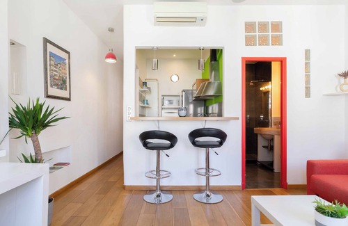 Hotel-de-Ville Apartment | Apartment in the heart of the Old Port