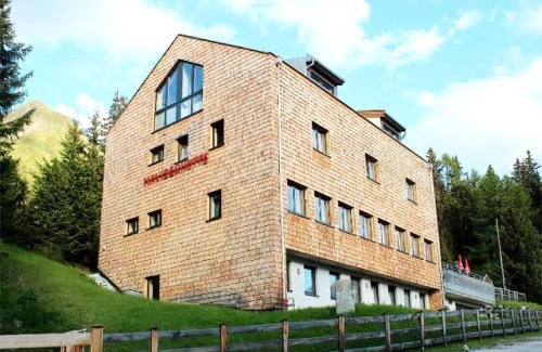 Navis Apartment | Apartment in Tyrol near Ski Slopes