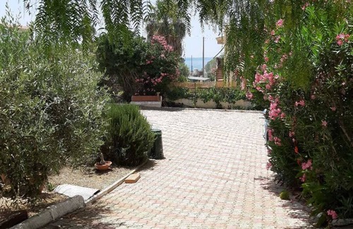 San Giorgio Apartment | Apartment in villa Bianca at the sea with garden, and beautiful beach