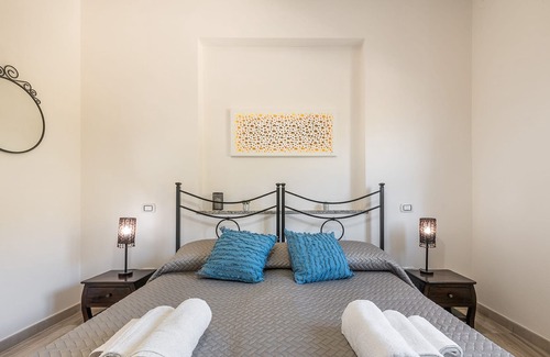 Villaggio delle Mimose Apartment | Apartment in "Villa Chiara" near the Beach, Wi-Fi, Garden; Parking Available