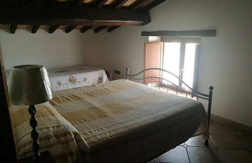 Fratta Apartment | Apartment Iris 3 Bedrooms,2 Bath, Living Room 10 Pax