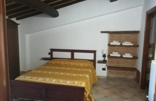 Fratta Apartment | Apartment Iris 3 Bedrooms,2 Bath, Living Room 10 Pax