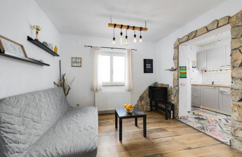 Njivice Apartment | Apartment Iskra by El-Pi Tours