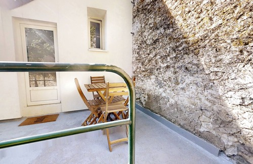 Le Mee-sur-Seine Apartment | Apartment 'Isolé Calme Bord De Seine Jardin' with Balcony and Wi-Fi