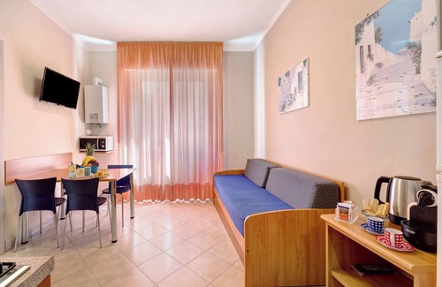 Finale Pia Apartment | Apartment "Isophylla Superior" with Wi-Fi & Balcony