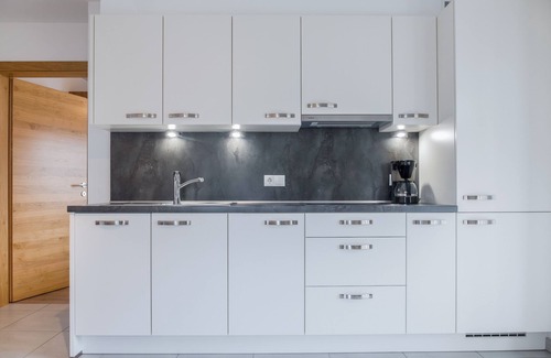 San Leonardo in Passiria Apartment | Apartment "Hofschenke Pfeiftal Bergblick" with Terrace, Garden & WLAN