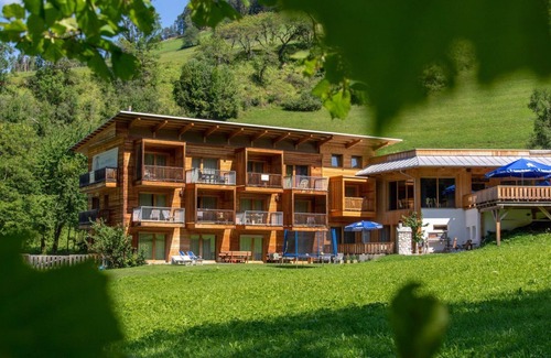 Mareo Apartment | Apartment "Le Table B" with Mountain View, Garden & Wi-Fi