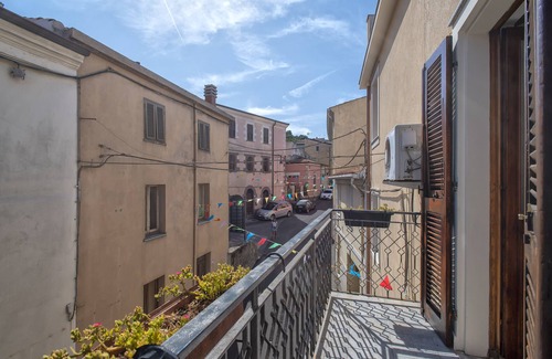Villanova Monteleone Apartment | Apartment "Relax House and Fitness 8" with Balcony and Wi-Fi.
