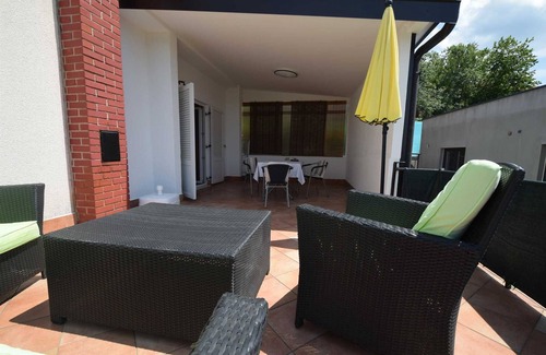 Njivice Apartment | Apartment Ivana on the first floor