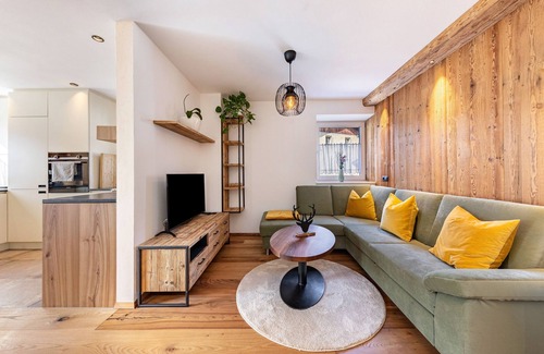 Sarntal Apartment | Apartment 'J N Appartement Spritzenhaus' with Balcony and Wi-Fi