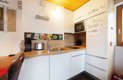 Moso in Passiria Apartment | Apartment 'Joshof Talblick' with Mountain View, Private Terrace and Wi-Fi