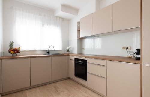 Kraljevec Sesvetski Apartment | Apartment Kona - Two Bedroom Apartment with Balcony