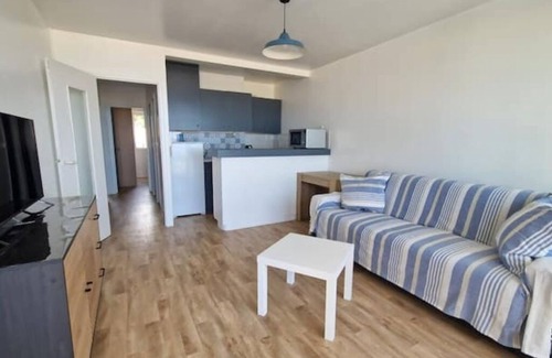 Saint-Jean-de-Monts Apartment | Apartment La Mer Etoilée, facing the sea in Saint-Jean-De-Monts