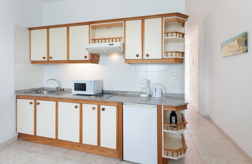 Puerto Naos Apartment | Apartment 'La Bayana - 4' with Sea View, Shared Pool and Wi-Fi