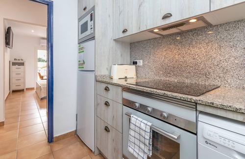 Sa Riera Apartment | Apartment "La Caseta de Sa Riera" with Private Terrace & Wi-Fi