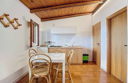 Montincello Apartment | Apartment 'La Mignola - Bilo 2 - Duplicate' with Shared Garden, Wi-Fi and Air Conditioning