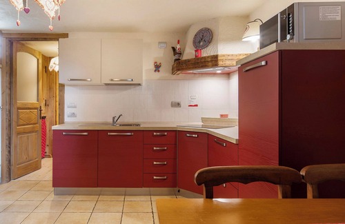 Charvensod Apartment | Apartment 'La Remisa' with Shared Terrace, Shared Garden and Wi-Fi