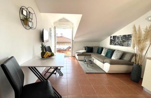 Ika Apartment | Apartment Lady Daniela mit Meerblick in Lovran