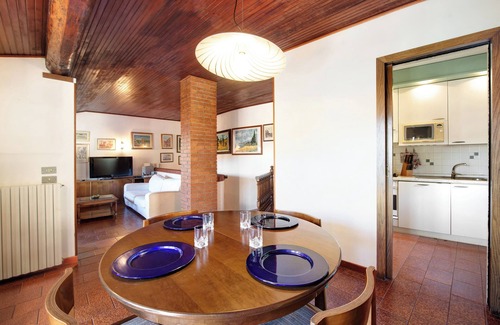 Gardone Riviera Apartment | Apartment 'Lake View' close to the Lake with Terrace & Wi-Fi