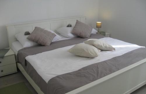 Njivice Apartment | Apartment Lavanda Ruzmarin