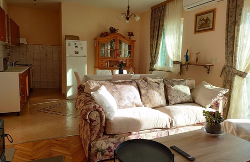 Rtina Apartment | Apartment Lemi - three bedroom apartment with a sea view