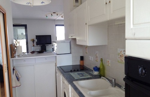 La Rochelle City Centre Apartment | Apartment 'Les 2 Tours La Rochelle' with Balcony and Wi-Fi