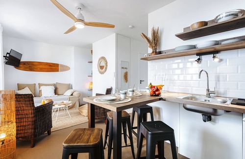 Rivedoux-Plage Apartment | Apartment 'Les Iles, T2 Vue Mer' with Sea View, Private Terrace and Wi-Fi