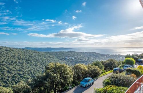 Cavalaire-sur-Mer Apartment | Apartment Les Sauvagières II-7 by Interhome