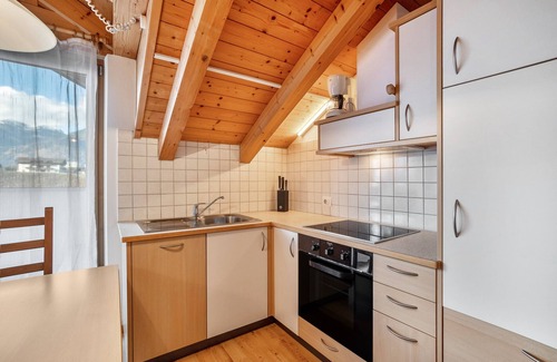 Naz Apartment | Apartment 'Linder 21' with Mountain View, Shared Pool and Wi-Fi