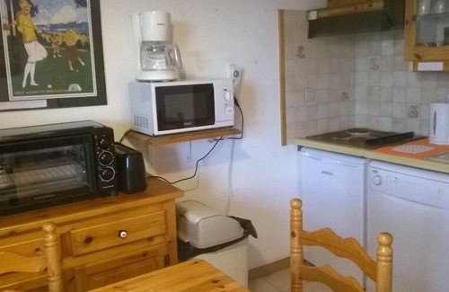 Pyrenees 2000 Apartment | Apartment located on the slopes next to a kindergarten