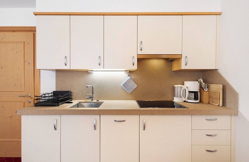 Campo Tures Apartment | Apartment 'Loderhof Blumenwiese' with Mountain View, Shared Garden and Wi-Fi