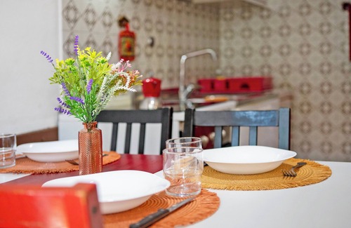 Aosta Apartment | Apartment 'Maison Ninive' with Mountain View, Wi-Fi and Air Conditioning