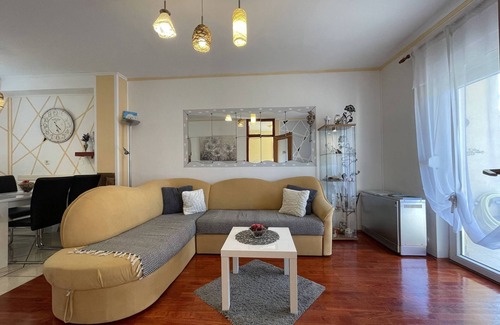 Vintijan Apartment | Apartment Malu is located in a quiet neighborhood in Pula.